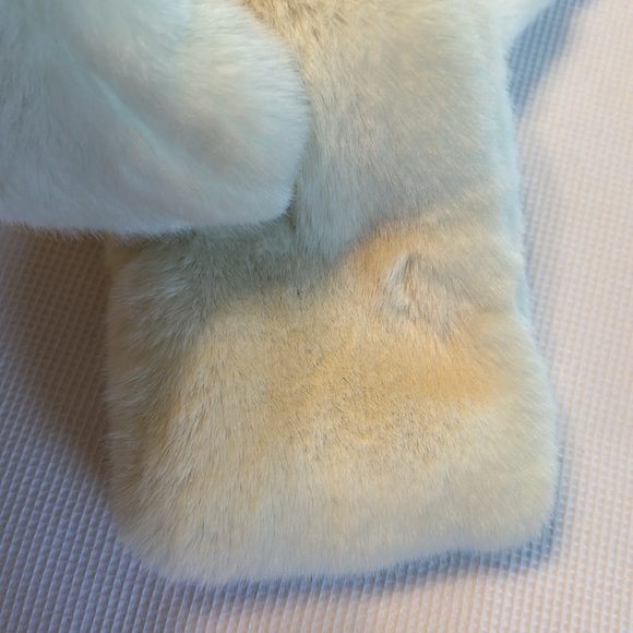 Faux Fur Neck Wrap Light Beige New - Picture 7 of 7